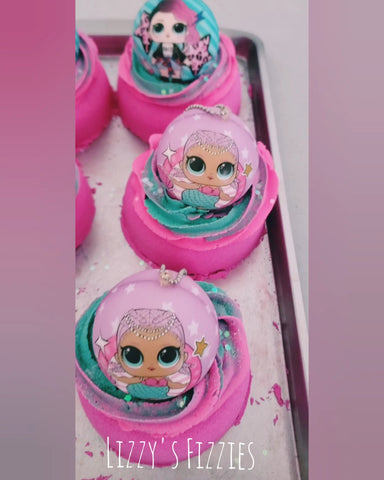 Character donut bath bomb